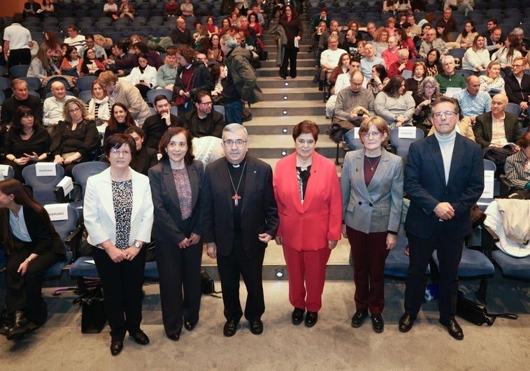 75 años formando maestros